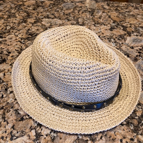 Natural Fiber Hat. Very Cool! - Picture 3 of 5